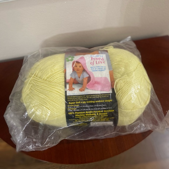 Lion Brand Yarns Pound of Love Color Pastel Yellow - Picture 4 of 5